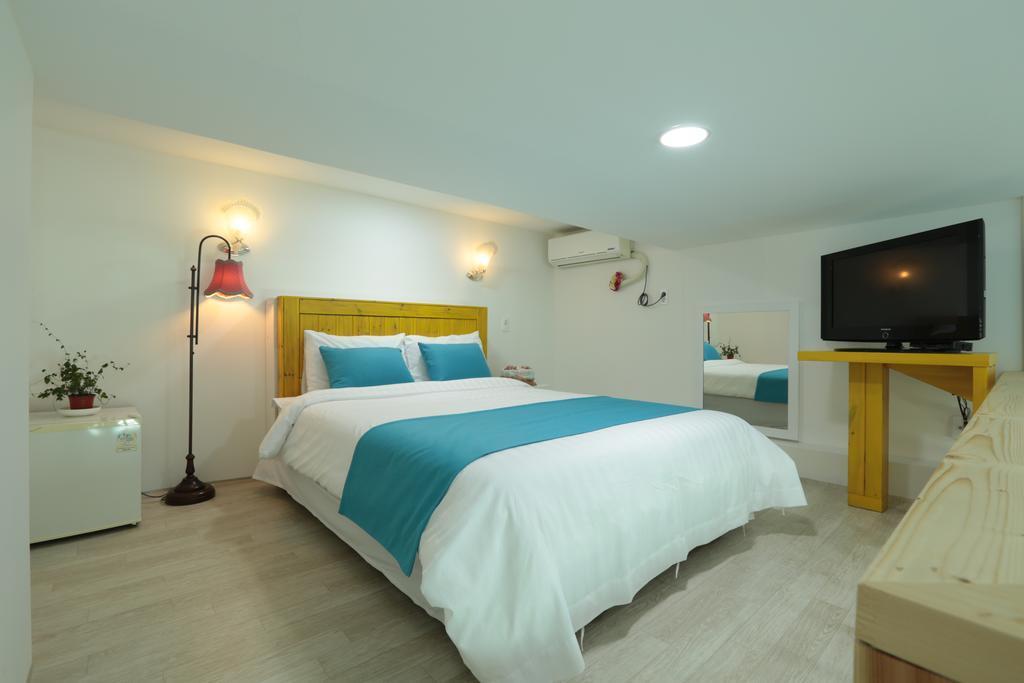 Gangneung Sea View Pension Exterior photo