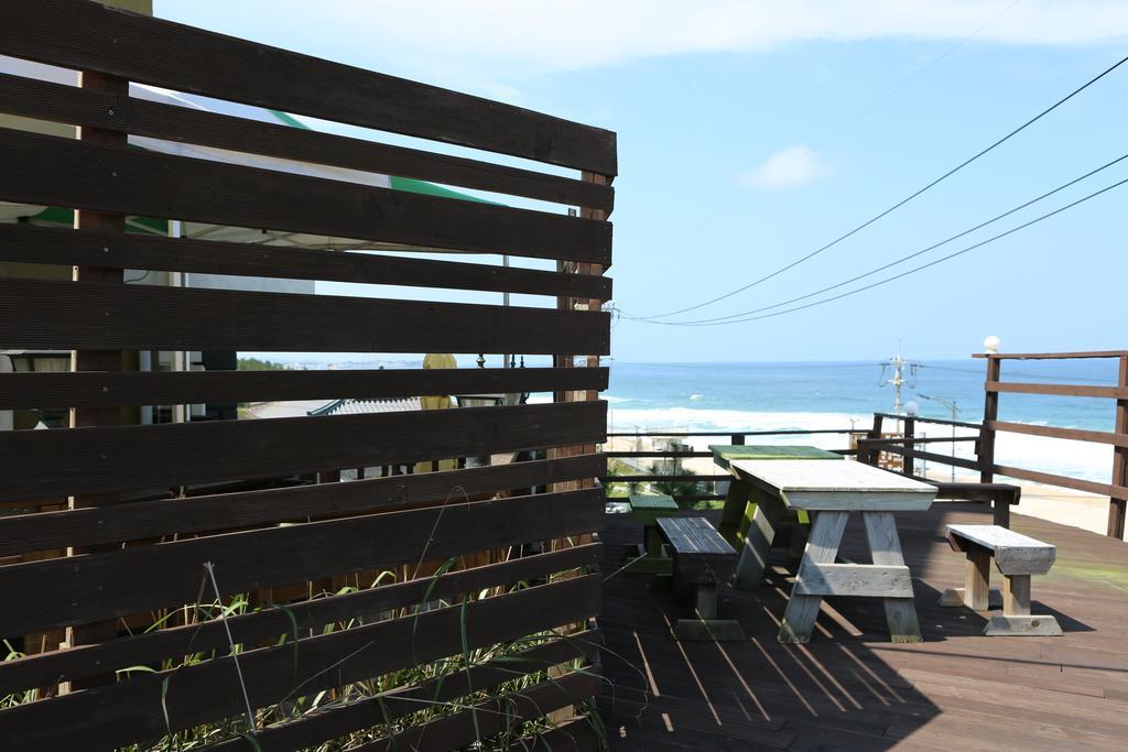 Gangneung Sea View Pension Exterior photo